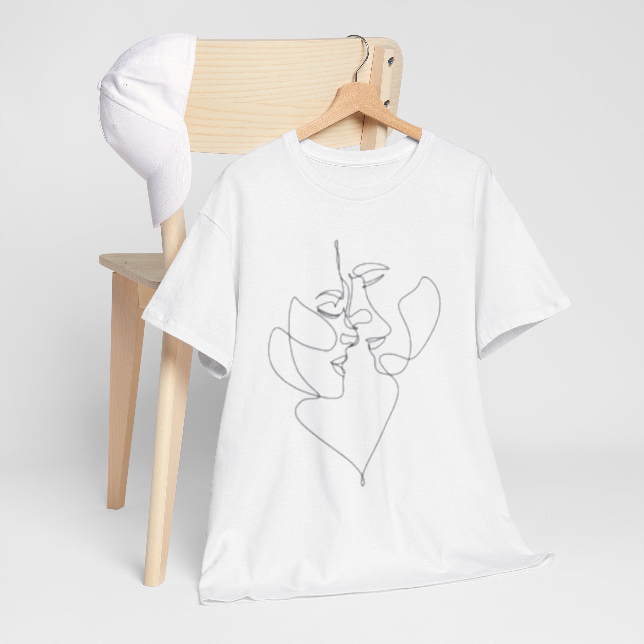 Abstract One-Line Couple Kiss Tee Design2 – Modern Minimalist Valentine’s Gift