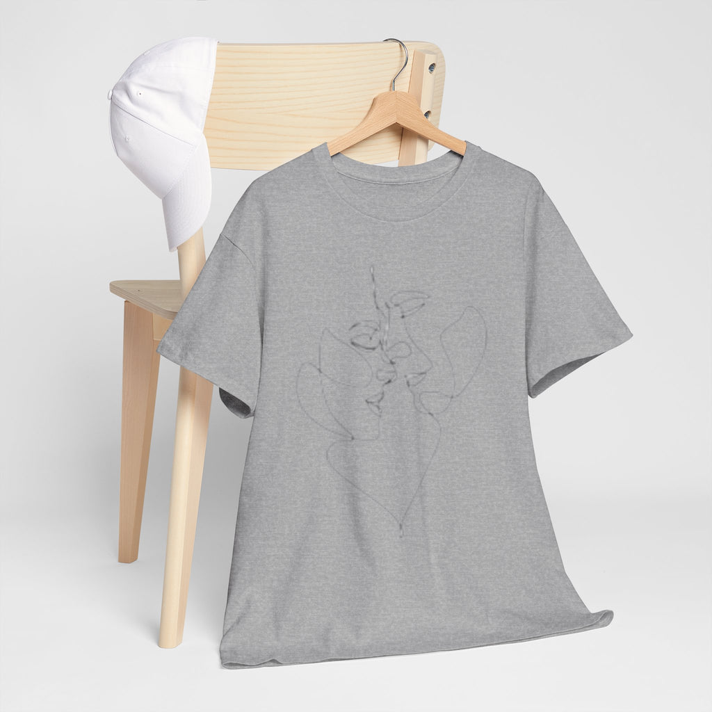 Abstract One-Line Couple Kiss Tee Design2 – Modern Minimalist Valentine’s Gift