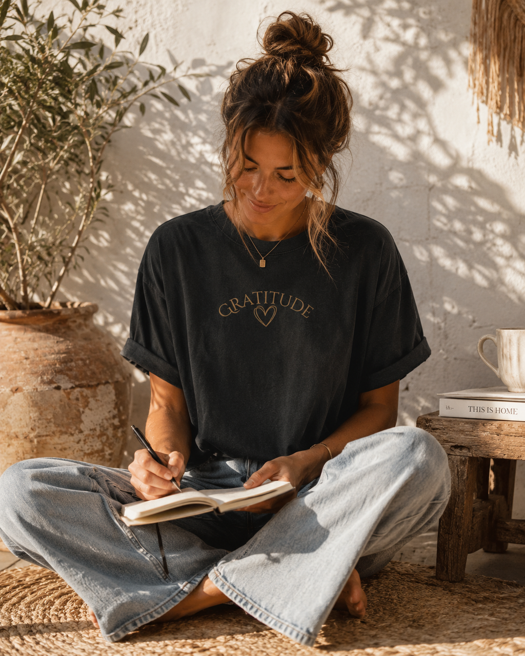 Gratitude Heart Tee — Minimal Inspirational Graphic T-Shirt