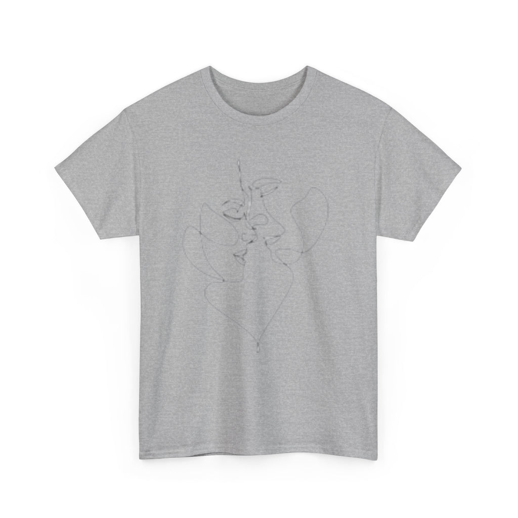 Abstract One-Line Couple Kiss Tee Design2 – Modern Minimalist Valentine’s Gift