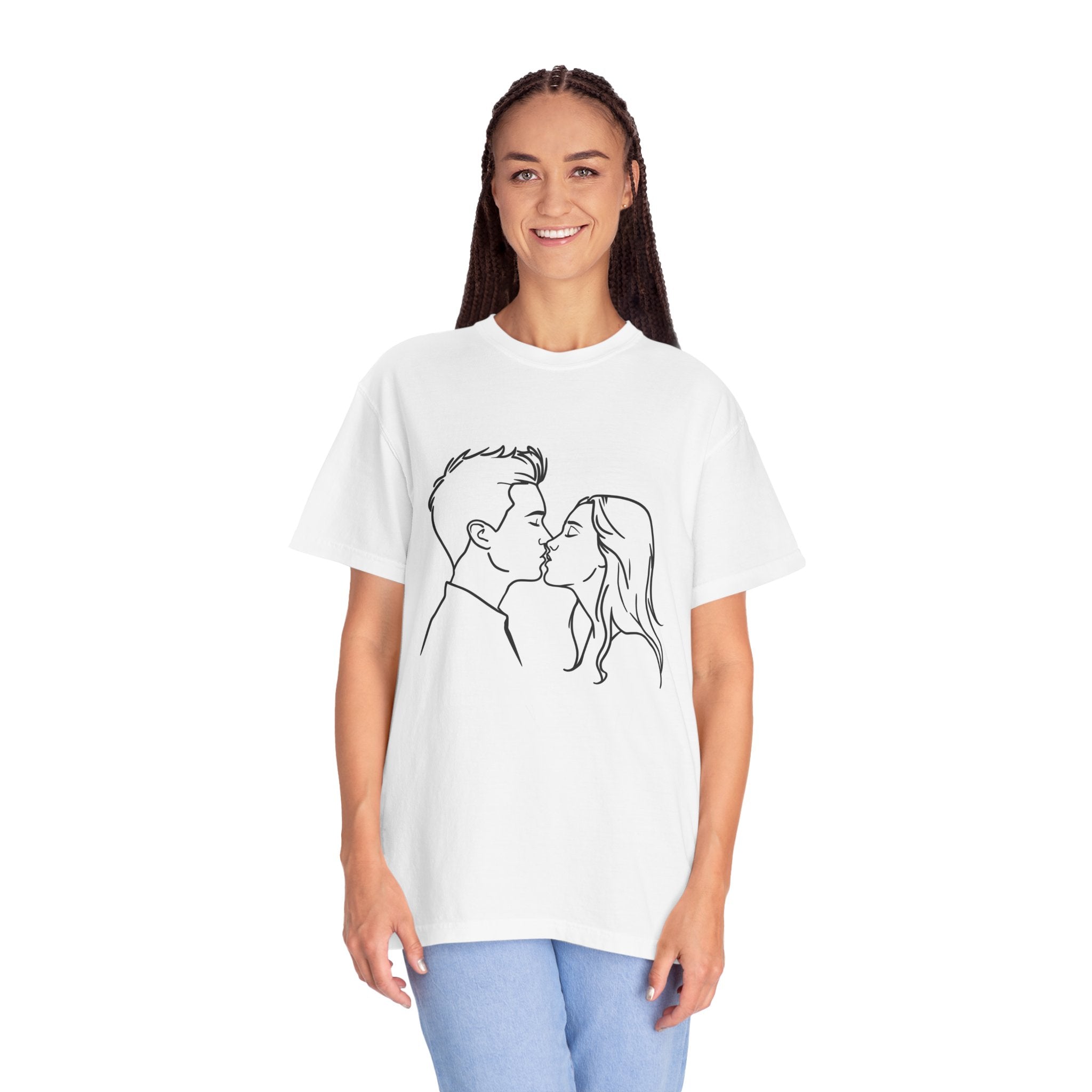 Couple Line Art Kiss T-Shirt – Soft, Lived-In, Minimal Romance Tee