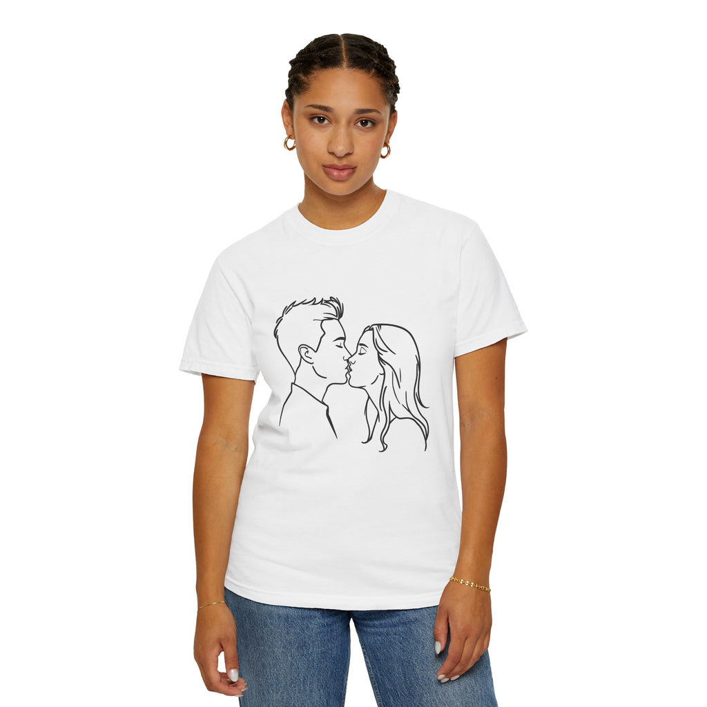 Couple Line Art Kiss T-Shirt – Soft, Lived-In, Minimal Romance Tee