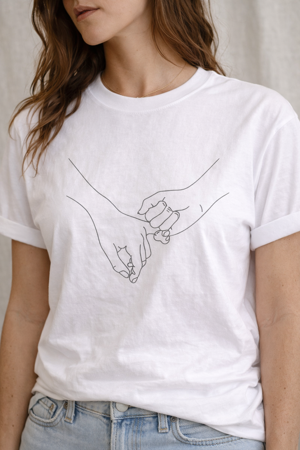 Abstract One-Line Couple Hand-Holding Tee – Modern Minimalist Valentine’s Gift-Design 2